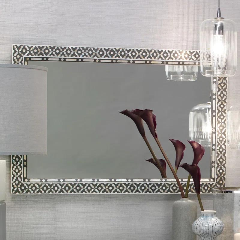 Evelyn Coquillage Flat Wall Mirror