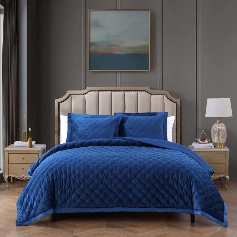 BeBeJan Bebejan 3 Piece Velvet Comforter Set