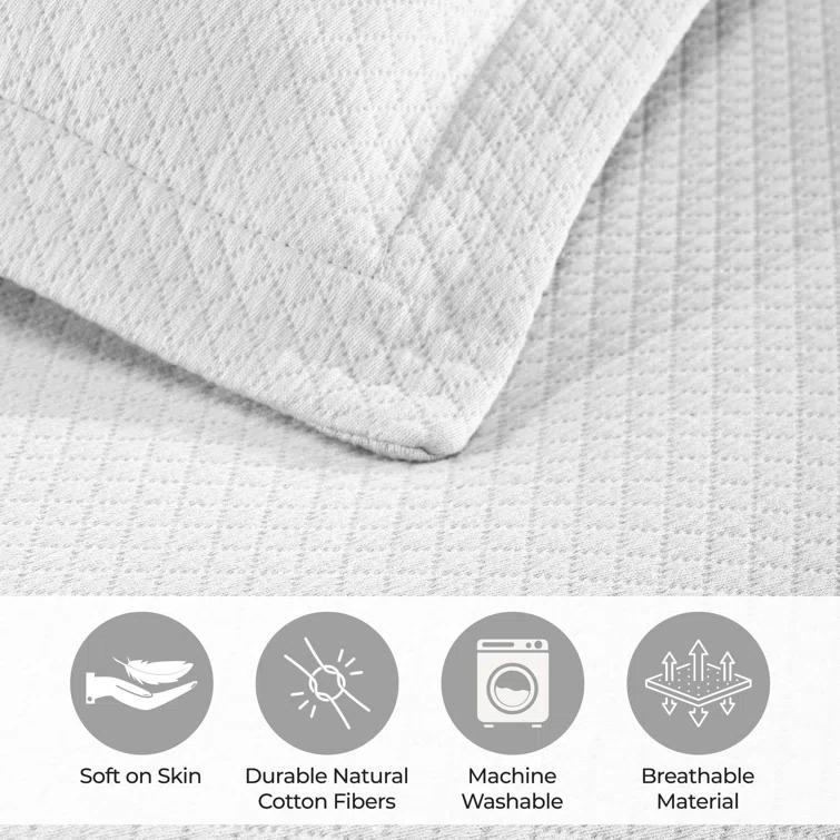 Superior Superior Solitaire Waffled Matelassé Bedspread Set with Shams
