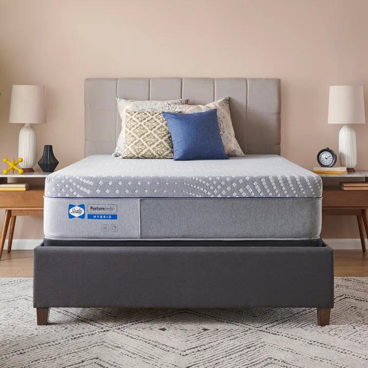 Sealy Posturepedic® Melba Hybrid Mattress Level 3 (12"h)
