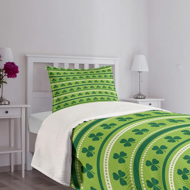 Ambesonne Ambesonne Green Bedspread Set Traditional Irish Clovers Lime Green Dark Green