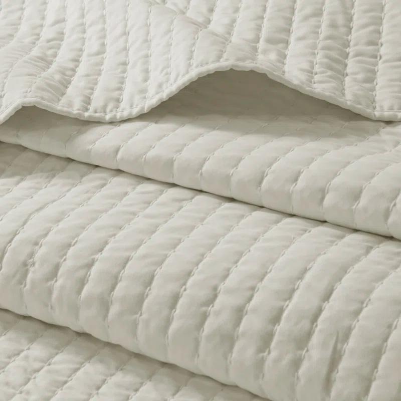 Madison Park Barwick Reversible Solid 3 Piece Quilt Set