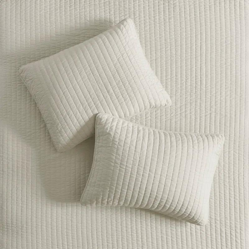 Madison Park Barwick Reversible Solid 3 Piece Quilt Set