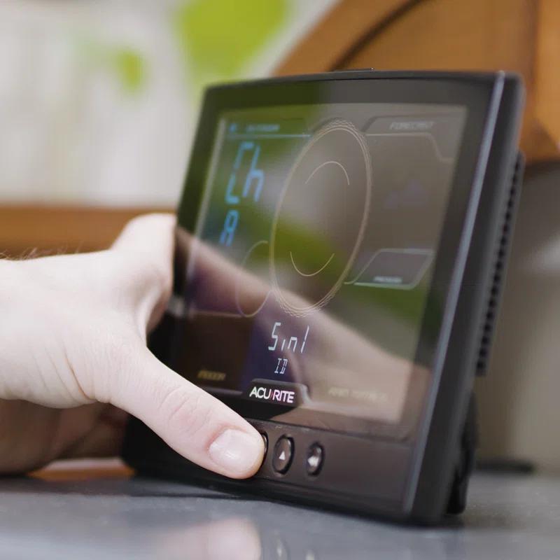 AcuRite AcuRite Iris (5-in-1) Home Weather Station with Direct-to-Wi-Fi Wireless Display and Alerts for Remote Monitoring Indoor/Outdoor Temperature and Humidity with Wind Speed/Direction (01544M)