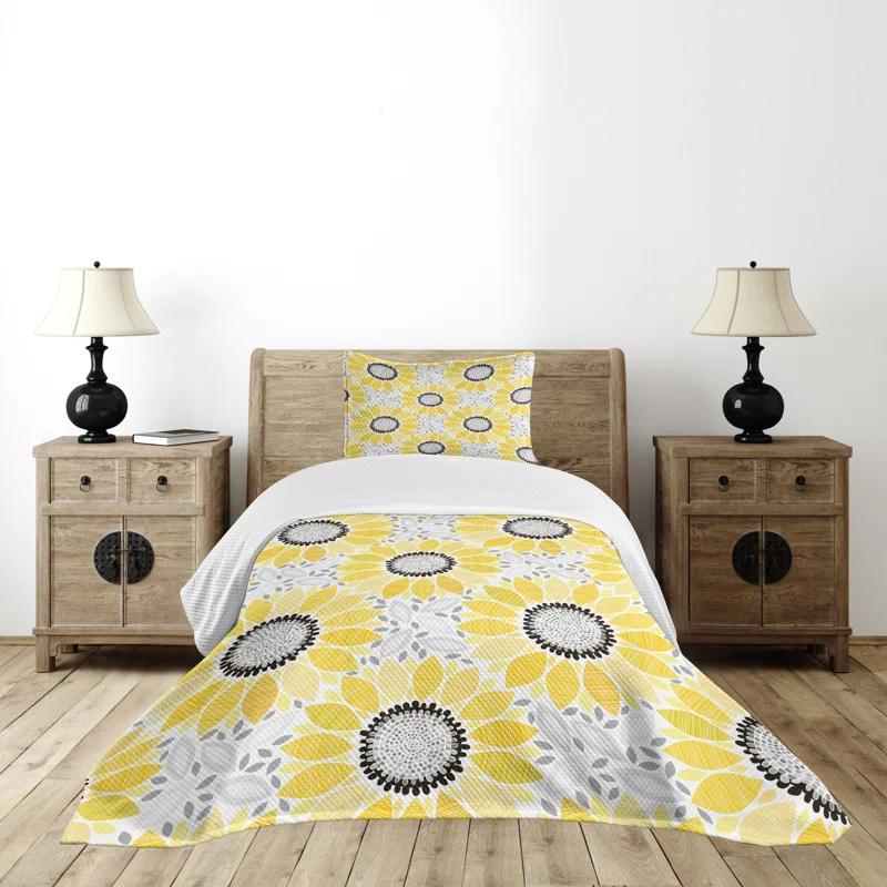 Ambesonne Ambesonne Yellow Bedspread Sun Flower Nature
