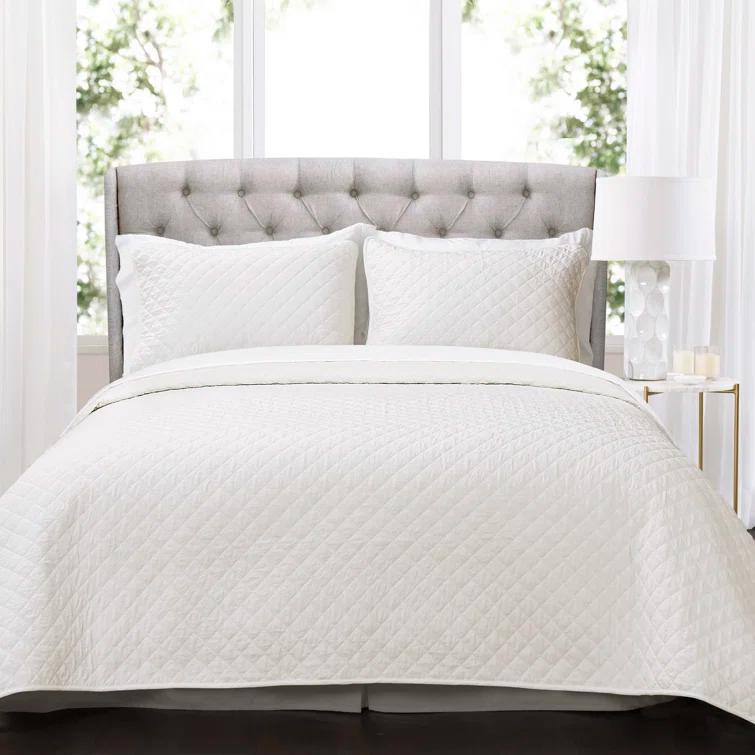 Lush Decor Ava Diamond Oversized Cotton Quilt White 3Pc Set Cal King