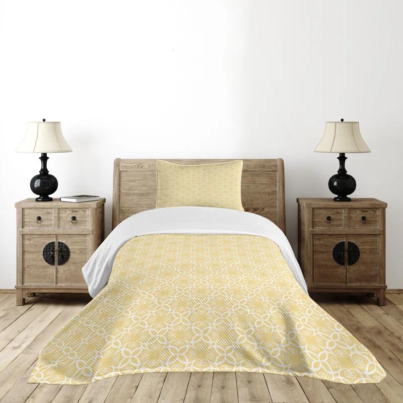 Ambesonne Ambesonne Yellow and White Bedspread Ornate Floral Pale Yellow White