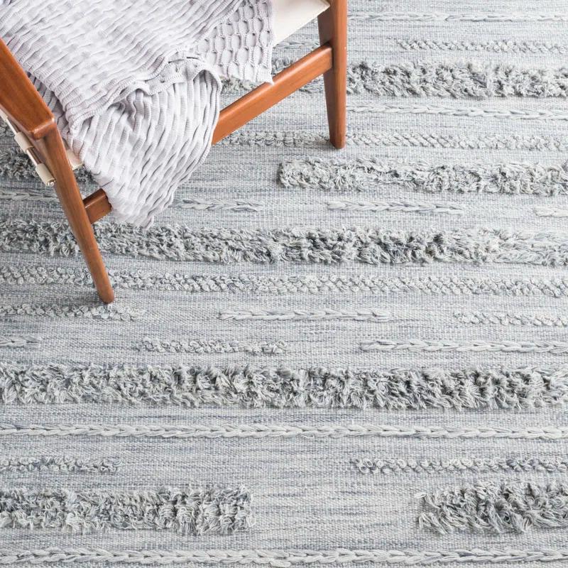 Laurel Foundry Modern Farmhouse® Hartzler Hand-Woven Flatweave Grey/Ivory Area Rug