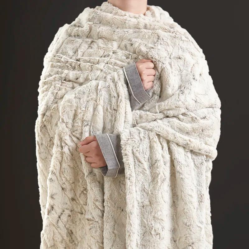 Beautyrest Beautyrest Zuri Oversized Heated Faux Fur Throw