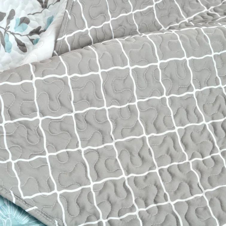 Lush Decor Aprile Microfiber Reversible Traditional 3 Piece Quilt Set