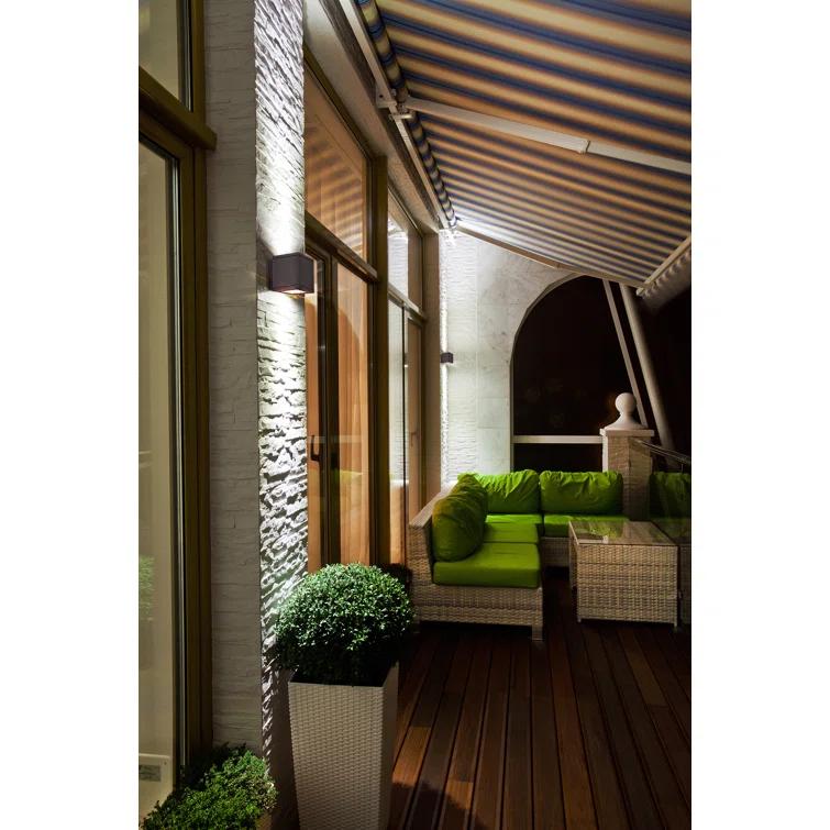 Rubix Aluminum Wall Light