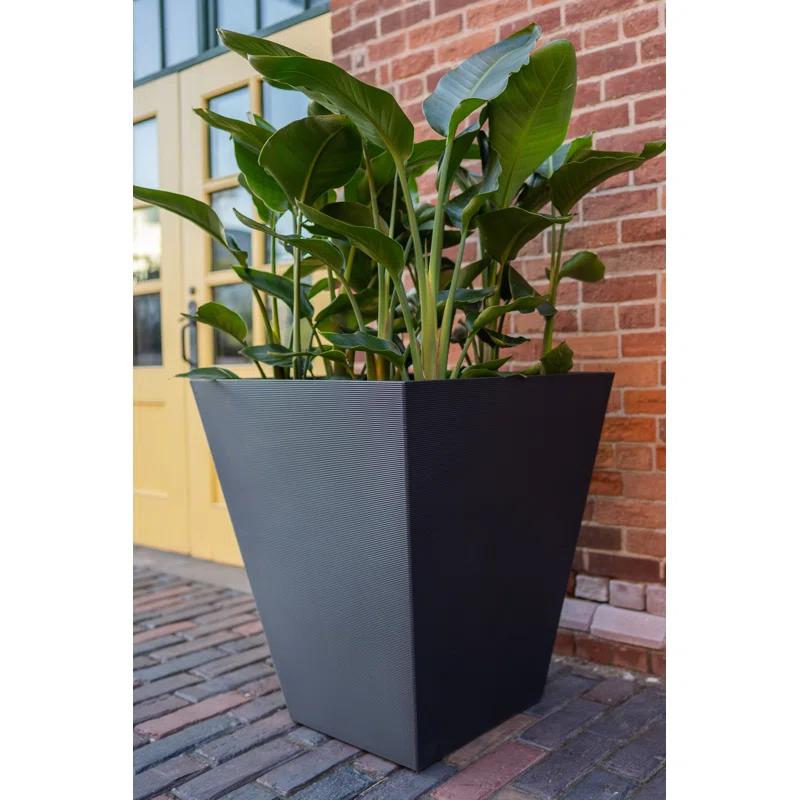 Pro Series Linear Thirty Planter