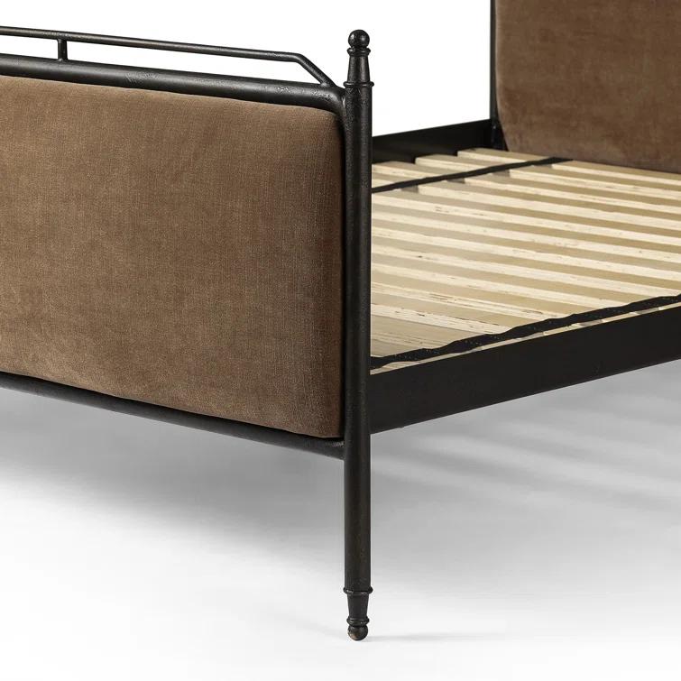 Leyla Bed
