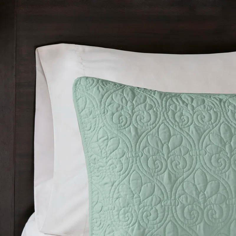 Madison Park Quebec Reversible Quilt Set