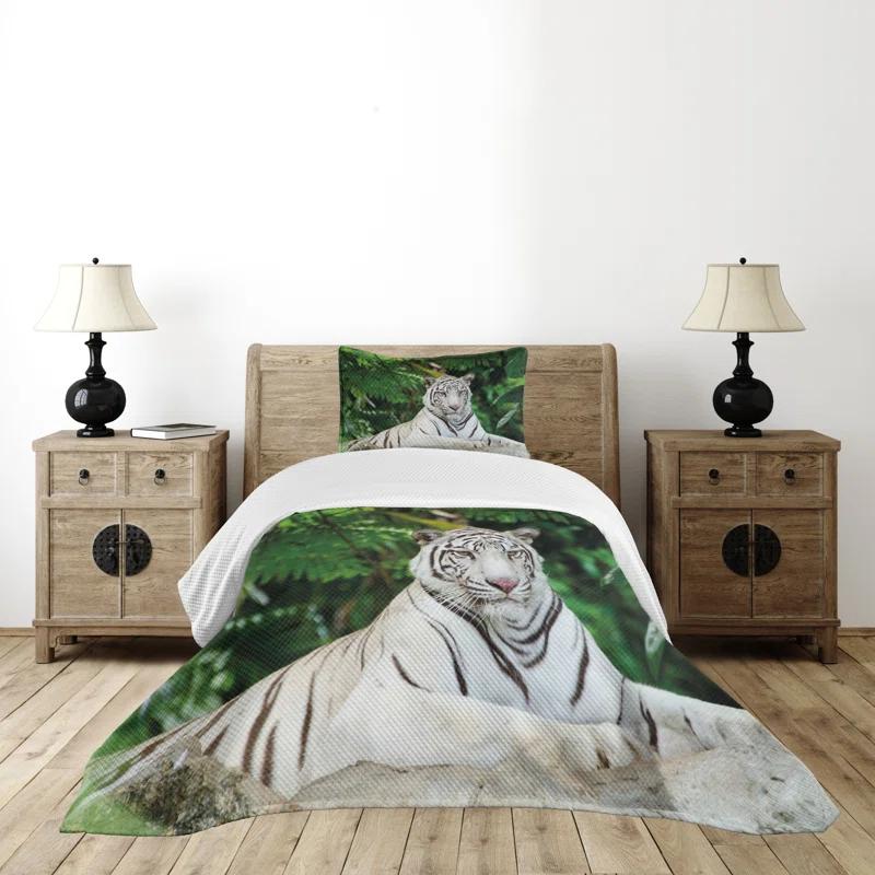 Ambesonne Ambesonne Tiger Bedspread Set Albino Bengal Cat on Rock Fern Green White