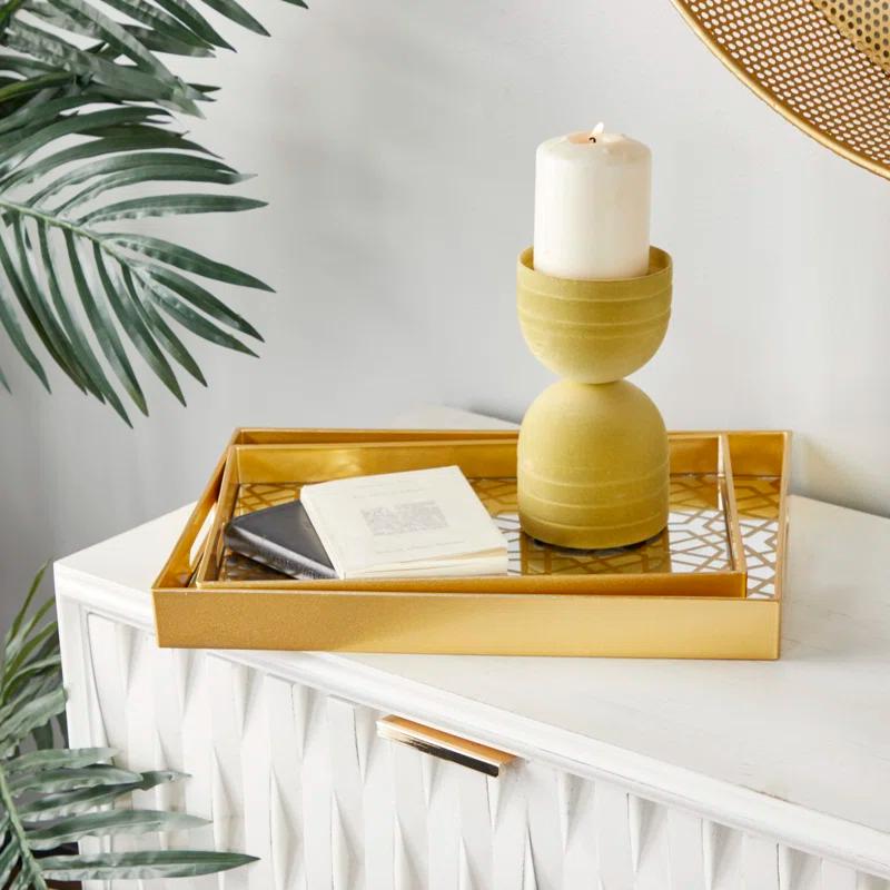 CosmoLiving by Cosmopolitan Plastic Mirrored Geometric Decor Gold Tray Set