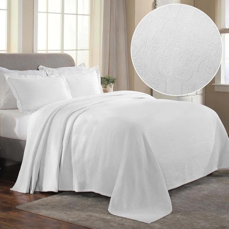 Superior Superior Florin Matelasse Jacquard Scrolling Medallion Cotton Bedspread Set With Pillow Shams