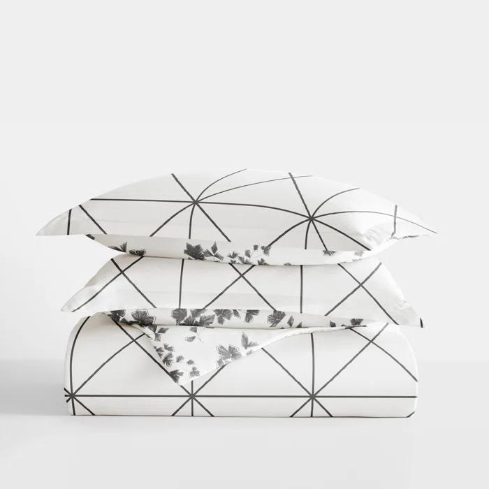 IEnjoy Home Edgy Flowers Pattern Reversible Duvet Cover Set