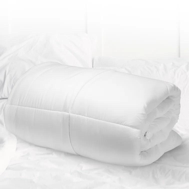 Alwyn Home Tanna All Season Microfiber Down Alternative Comforter