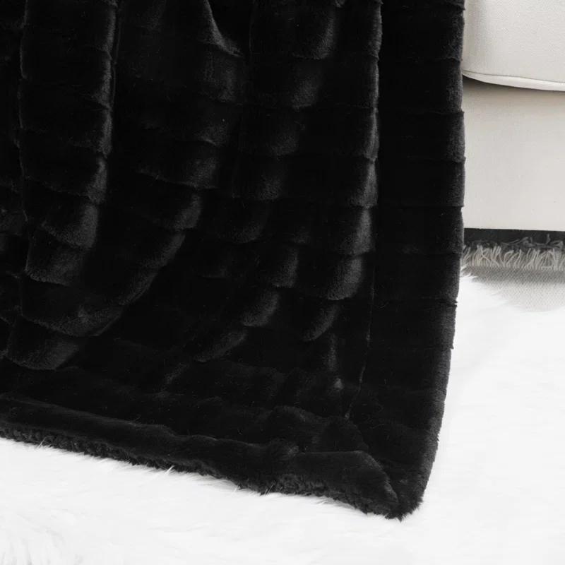Home Soft Things Super Mink Throw Blanket