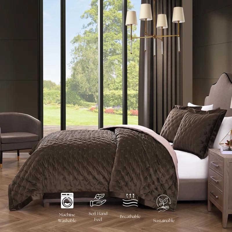 BeBeJan Bebejan 3 Piece Velvet Comforter Set