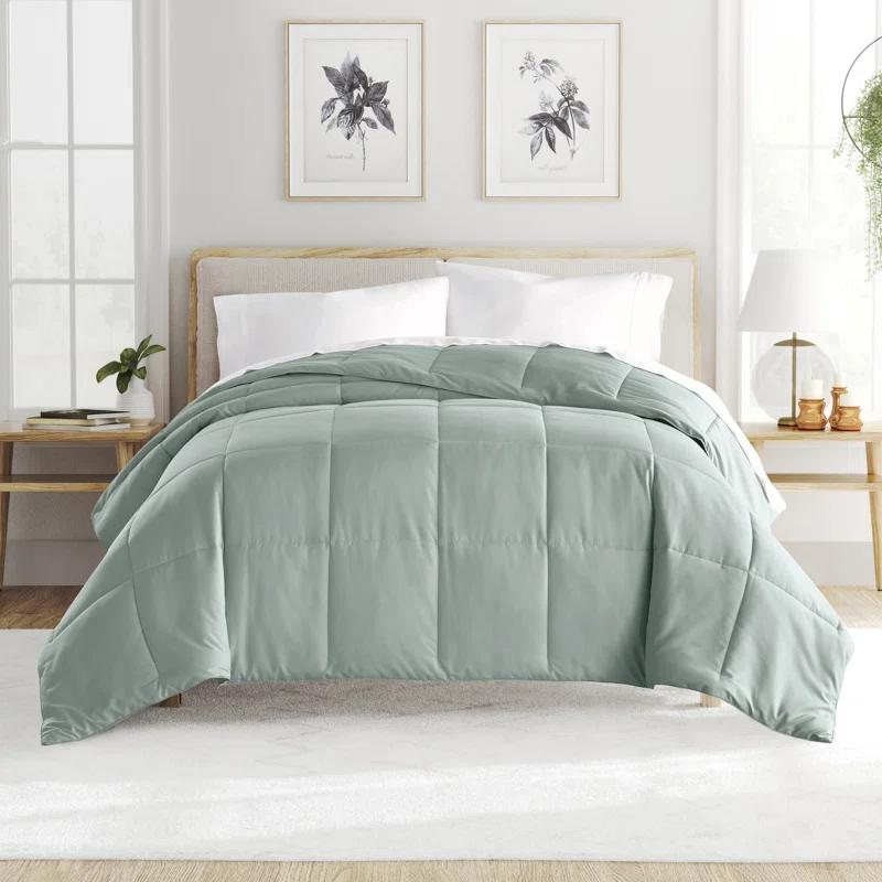 Becky Cameron Becky Cameron Lightweight All Season Down Alternative Comforter