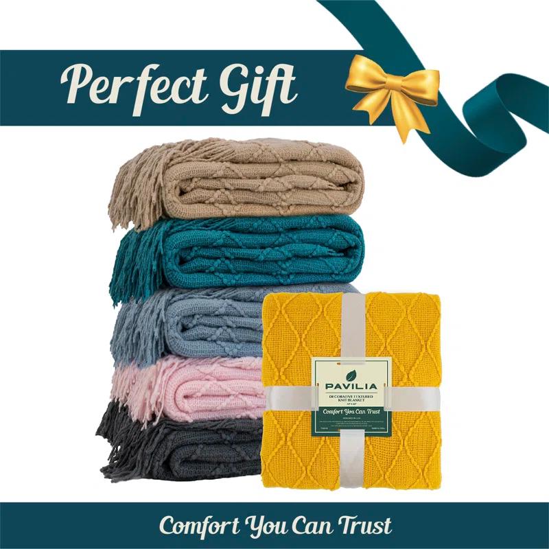 Pavilia Throw Blanket