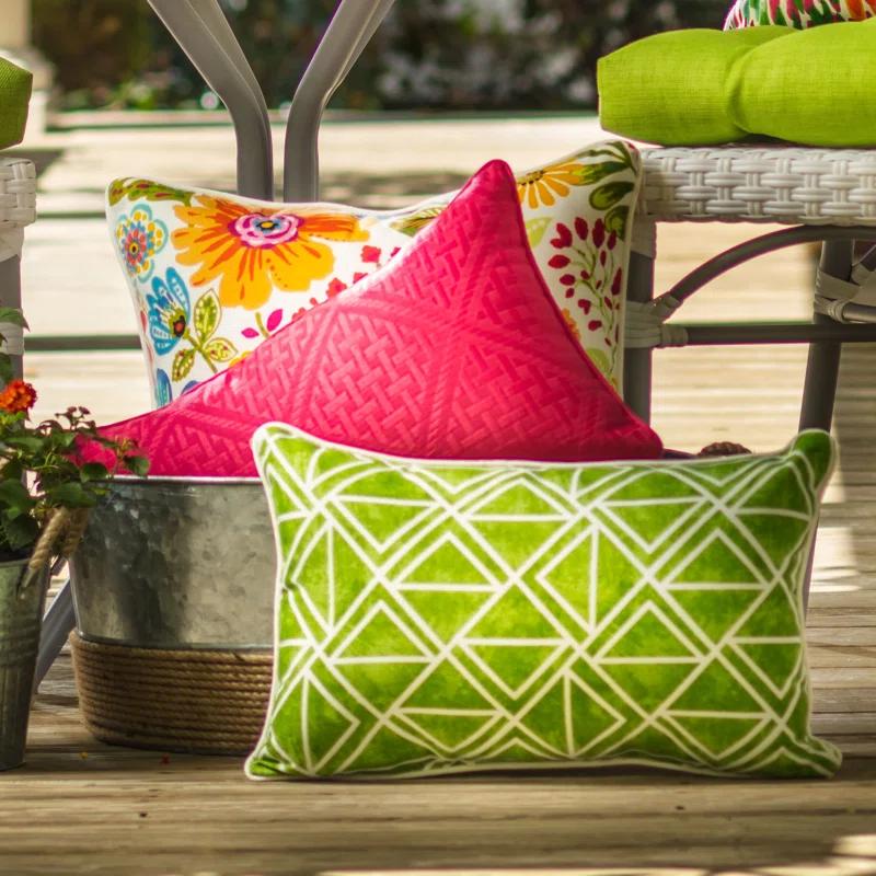 Pillow Perfect Floral Indoor/Outdoor Reversible Throw Pillow (Set of 2)