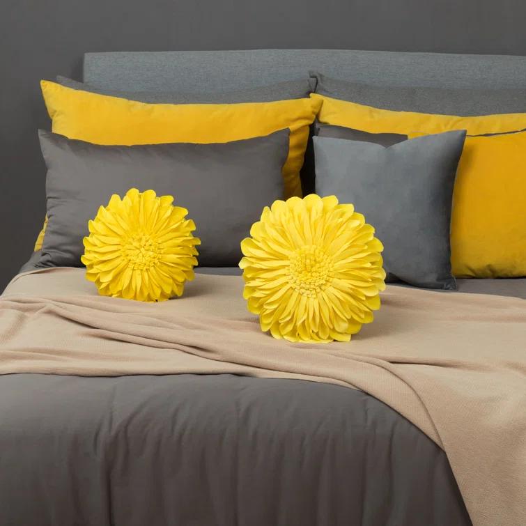 JWH Appliqued Throw Pillow 3D Sunflower Accent Pillow Cover & Insert