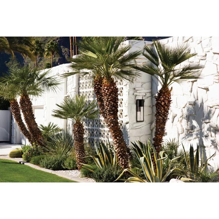 Hinkley Shelter 1 - Bulb 23.25" H Outdoor Armed Sconce