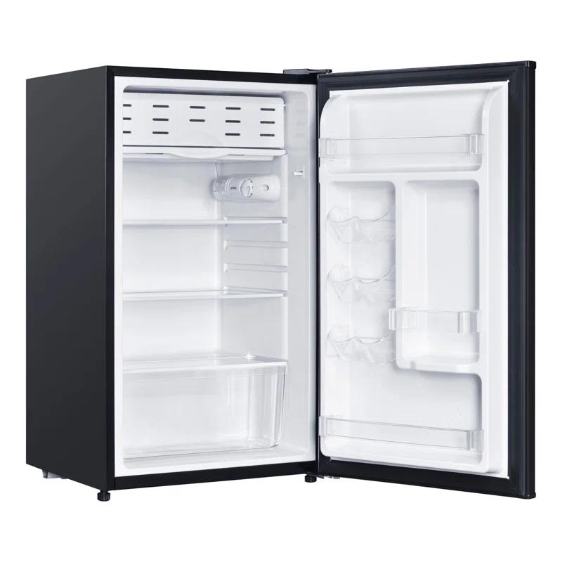 Magic Chef Magic Chef 4.4-cu. ft. Mini Refrigerator with Freezer Compartment