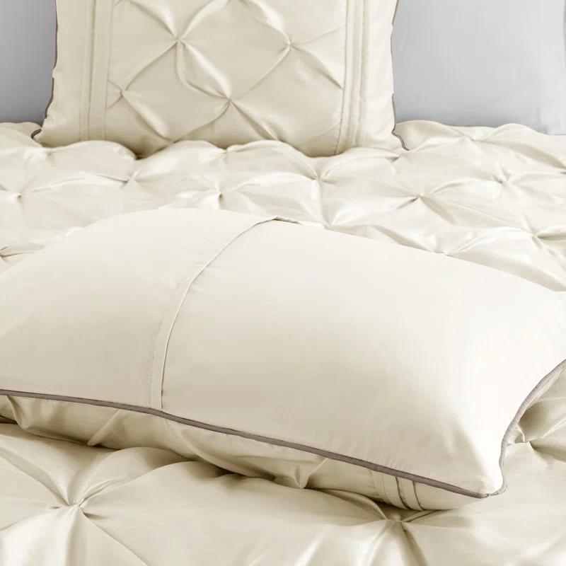 Madison Park Laurel 7 Piece Tufted Comforter Set