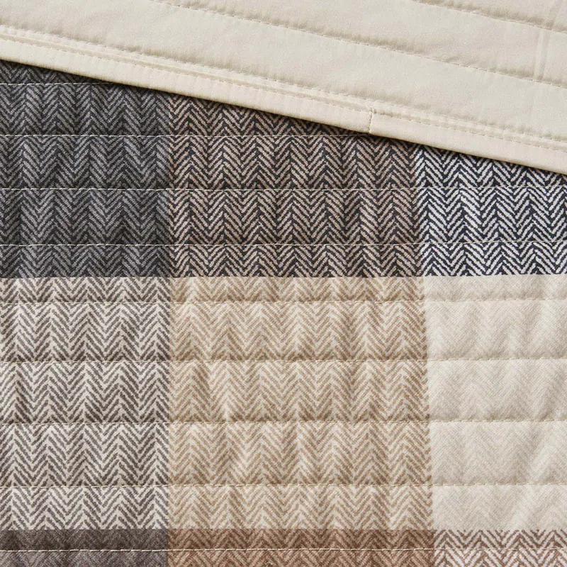 Madison Park Ridge 6 Piece Printed Herringbone Quilt Set with Throw Pillows