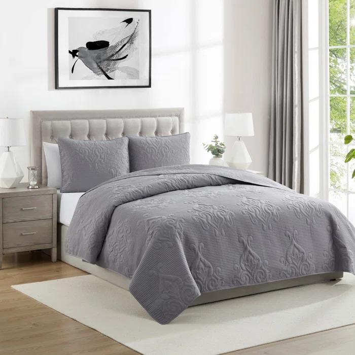 VCNY Square 3-Piece Solid Pinsonic Textured Quilt Set