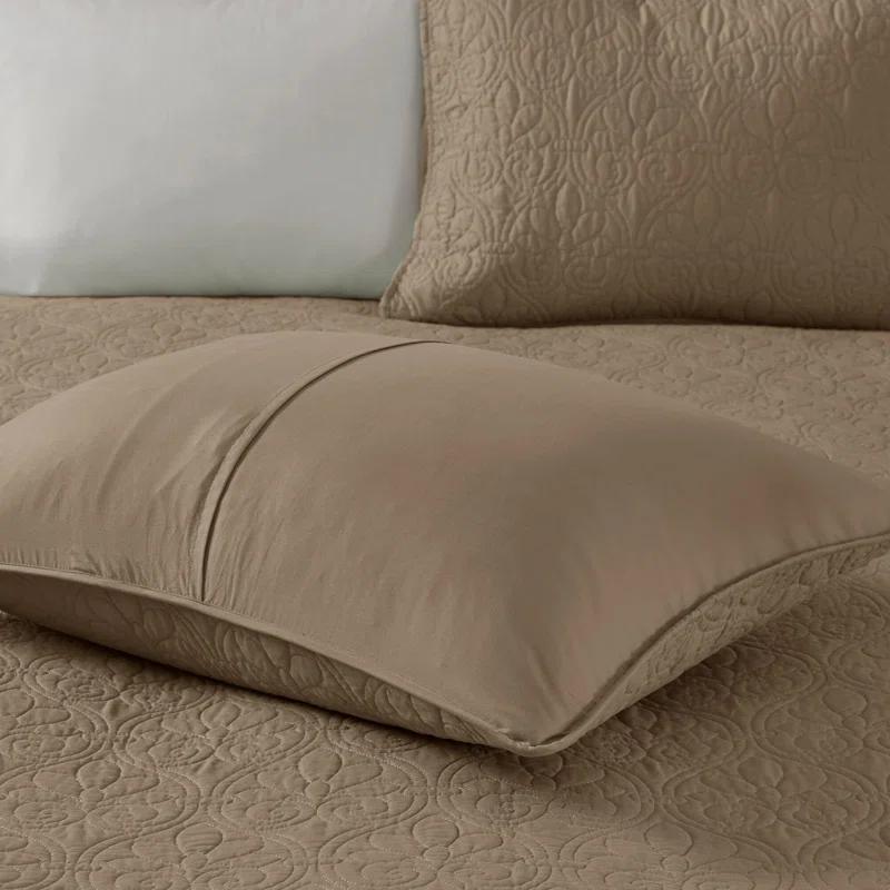 Madison Park Quebec Reversible Quilt Set