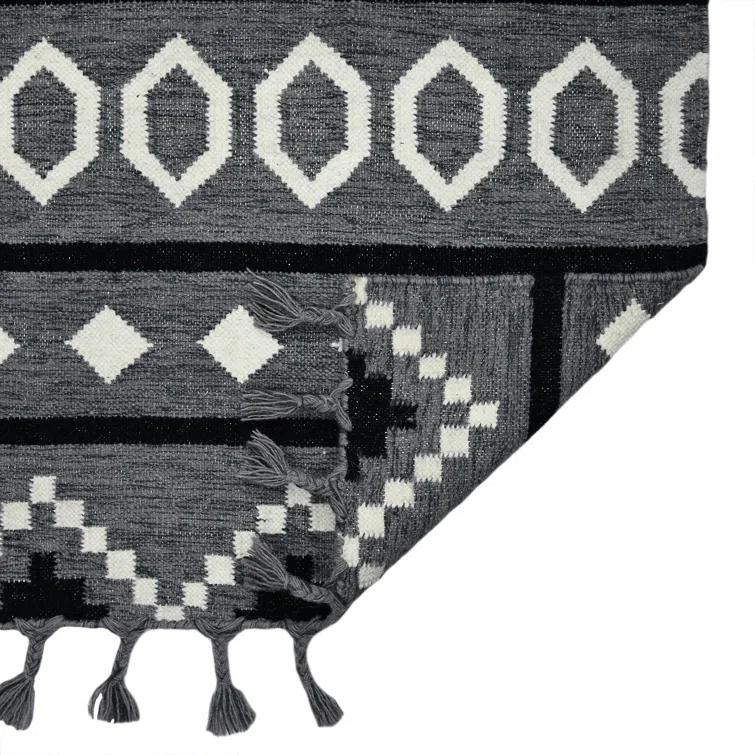 Union Rustic Oneil Moroccan Handmade Wool Gray Area Rug