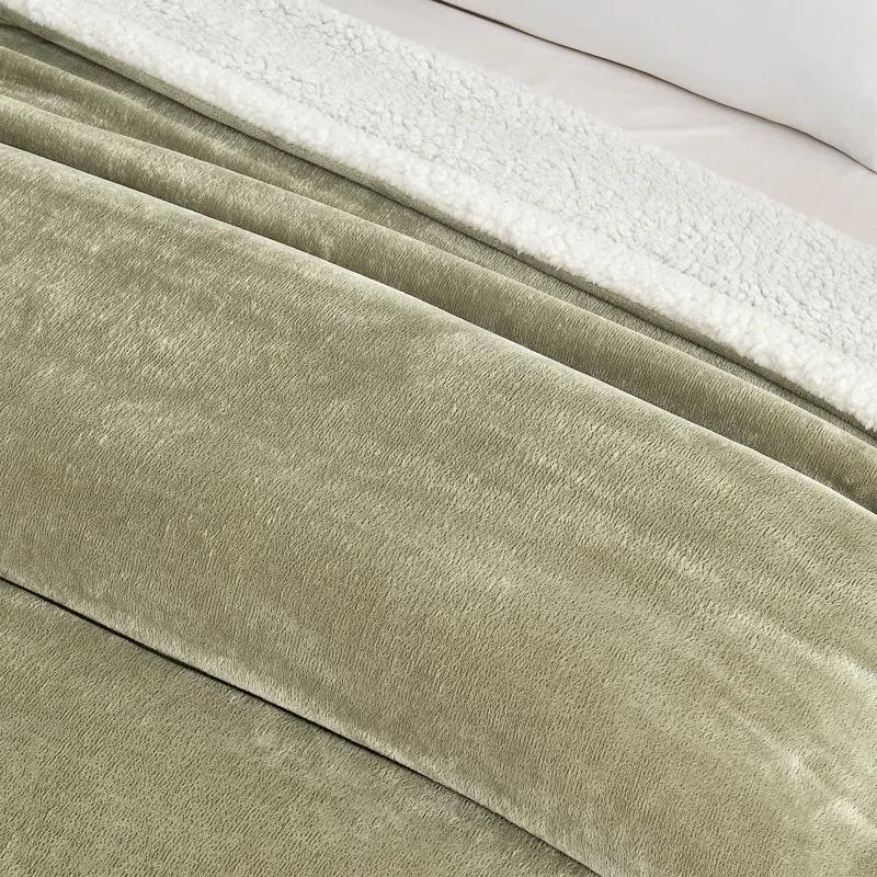 FreshFolds Ultra Soft Plush Sherpa Reversible Blanket