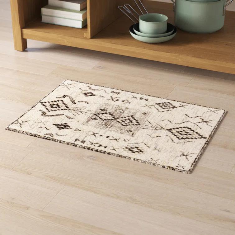 Clive Southwestern Hand-Knotted Wool Cream/Gray/Black Area Rug