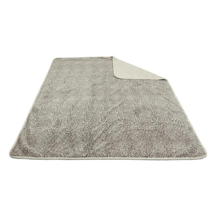 Arlee Cozy Waterproof Pet Throw