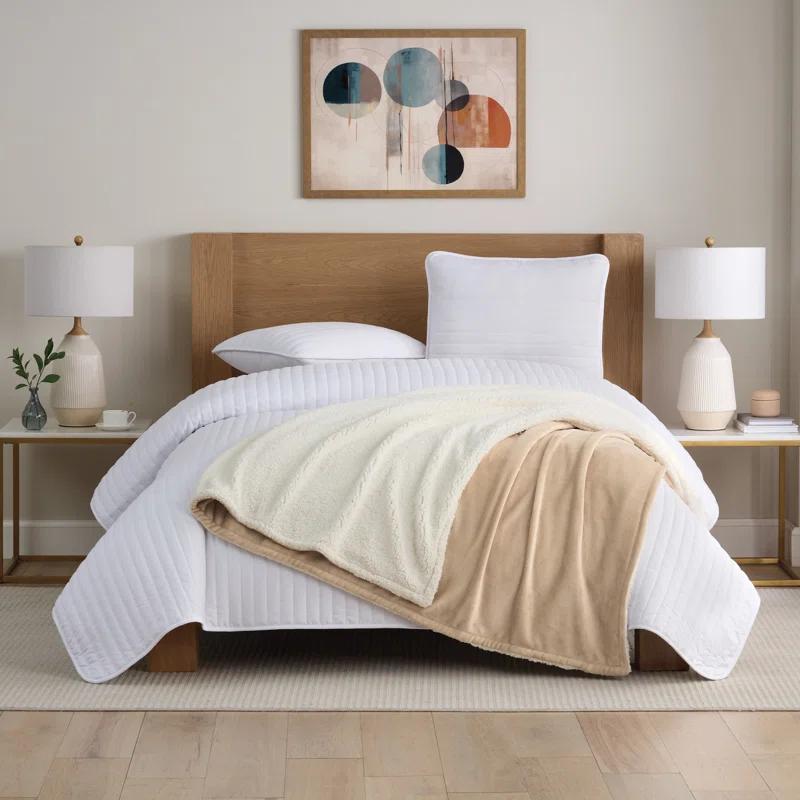 ArkwrightLLC Host & Home Reversible Warm Plush and Fluffy Sherpa Blanket