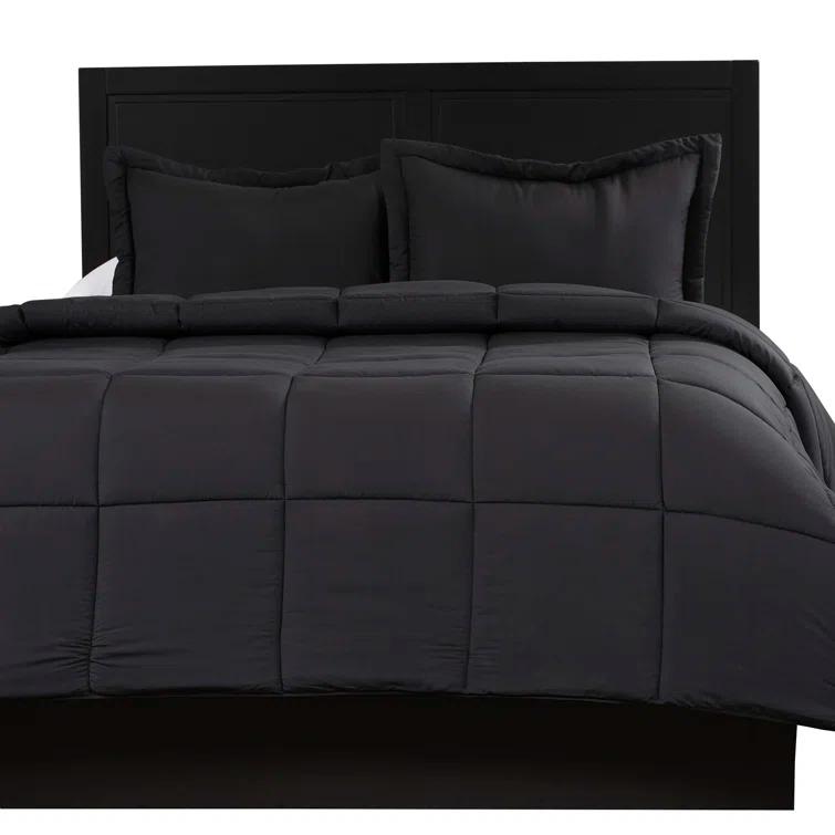 Stayclean Modern & Contemporary Comforter Set