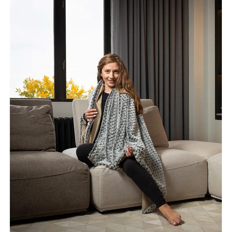 HomeRoots Knitted Throw Blanket