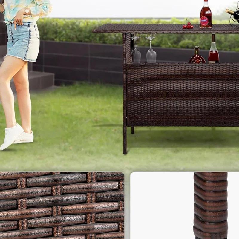 Latitude Run® Darrus Bar Counter