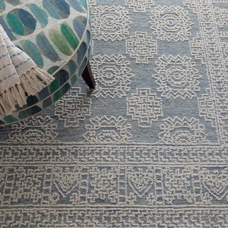 Hardanger Oriental Hand Tufted Wool Area Rug in Denim/White