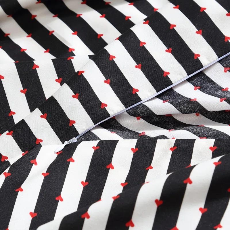 Betsey Johnson Betsey Johnson Wonderland Stripe Black Reversible Duvet Cover Set