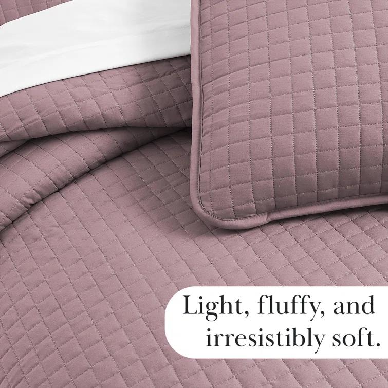 SouthShore Fine Linens Vilano Springs ® Oversized, Light-Weight Hotel Quality Quilt Set with Matching Shams