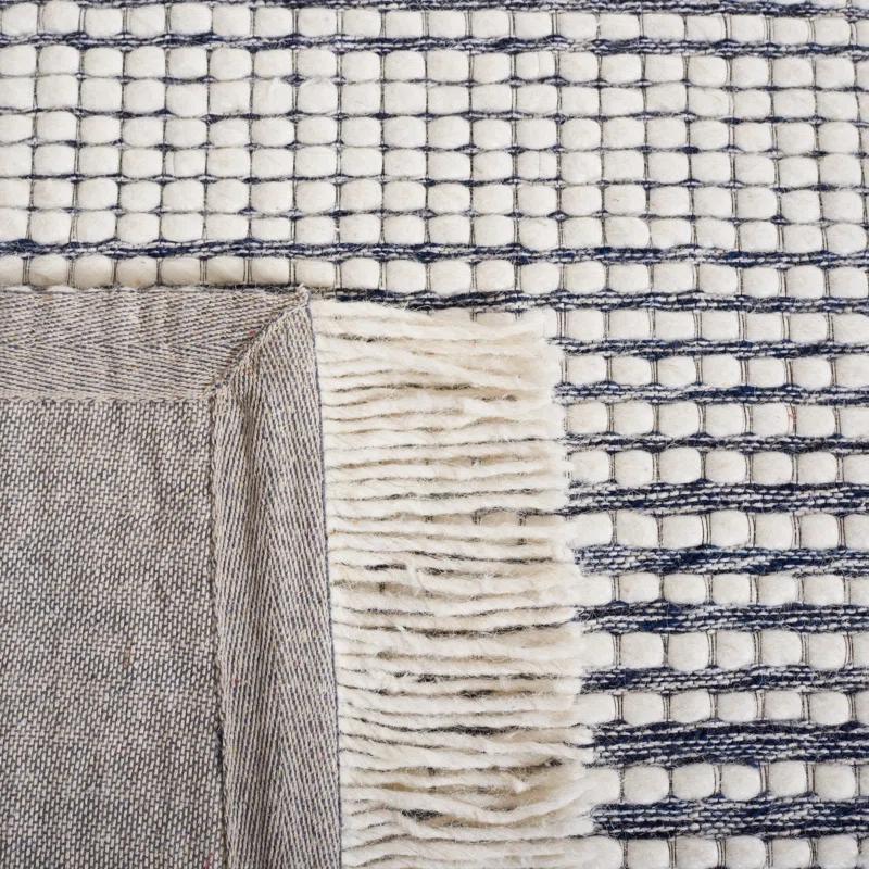 Safavieh Marbella Hand Woven Wool With Cotton Cloth Backing Rug