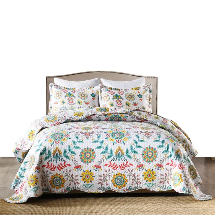 MarCielo Bohemian Floral Quilt Set