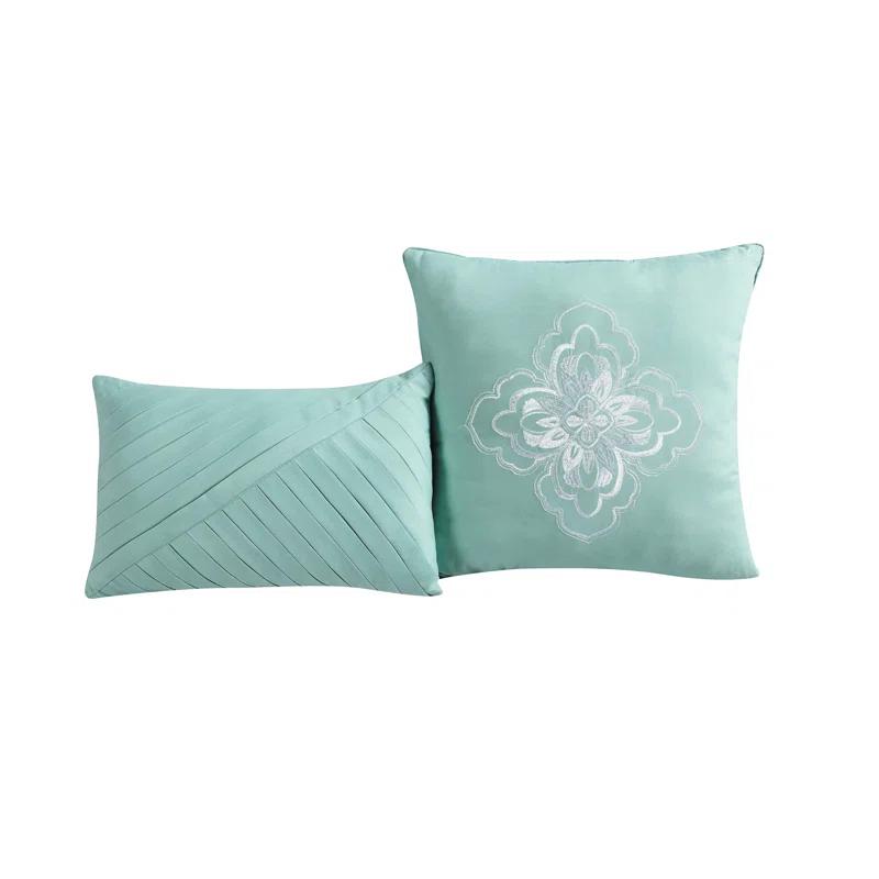 Avondale Manor Odette Traditional Damask Quilt Set