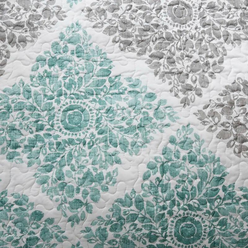 Madison Park 6 Piece Printed Quilt Set with Throw Pillows